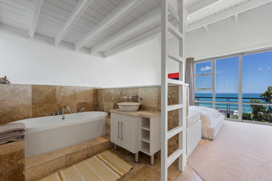 3 Bedroom Property for Sale in Bakoven Western Cape